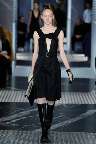 Look 43